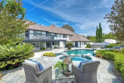 Image de Olive Manor - Luxury in the Heart of Wine Country