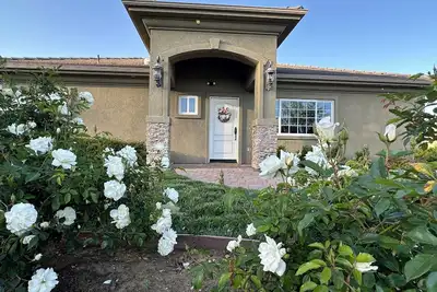 Image de Peaceful 5 acre estate, Single level 3-bed 2 bath, minutes to Old Town, wineries