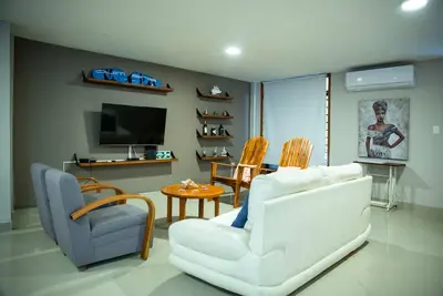 Image de Gallery Beach Home Jacuzzi Jacuzzi Hockey & Billiards