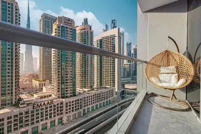 Image de Luxe 1br | Burj View | 10 - min Walk to Dubai Mall