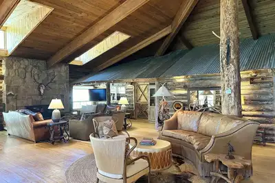 Image de Luxury cabin located on a private ranch in Cloudcroft
