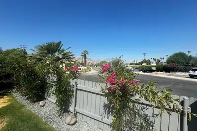 Image de Charming 1-bedroom cottage with WiFi and Ac in Palm Desert