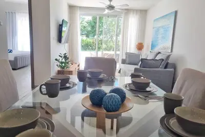 Image de Cana Pearl Retreat! Pool Access Elegant Apartment