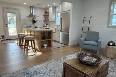 Image de Charming 2-bedroom house with WiFi, Ac in lovely Fairfield