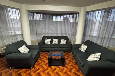 Image de Perfect for Travelers: Centrally Located, Comfortable and Well-Connected