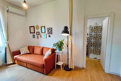 Image de New Suite with modern living room in central area.
