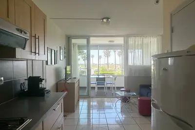 Image de T2 Cocon en Bord de mer avec Piscine, Tennis & Parking. Plage Sud