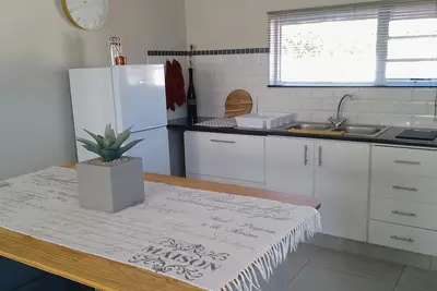 Image de Unit Elaine, a spacious 1-bedroom apartment in serene Brackenfell, free WiFi.