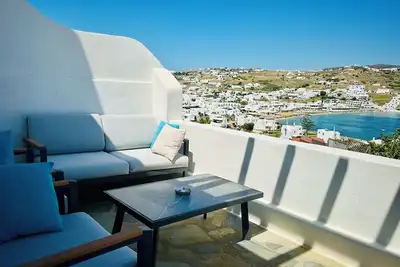 Image de Charming 2-bedroom house with WiFi, Ac in brilliant Sea view private residence.