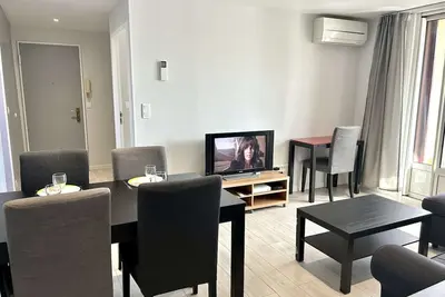 Image de Appartement climatisé à Fréjus, parking privé