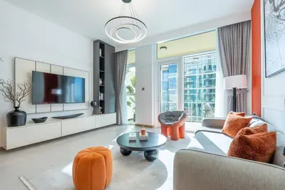 Image de Balcony with Panoramic Dubai Water Canal and City Views, Walking Distance to Metro and Marine Transport