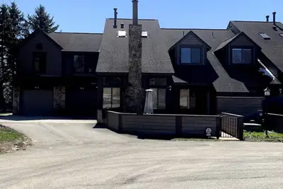 Image de Charming 3 Br/3. 5 Bathroom Townhome at Seven Springs Mountain Resort