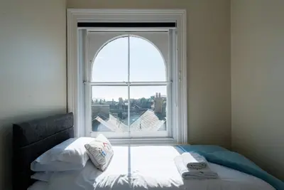 Appartement en attiq-de Luxe-Salle de bain privée séparée-Vue sur Port