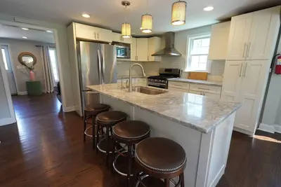 Image de Norwalk Spacious Stay – Entire House + Fenced Yard + Parking + Laundry + Updated