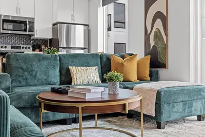 Image de Luxury Uptown 2Bed Condo with Patio, Gym, Office