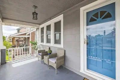 Image de Enchanting 3br with Yard | Patio