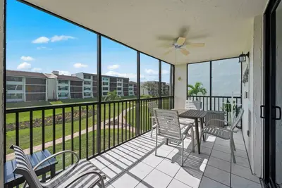 Image de Beachfront Loggerhead Cay 302— comforts of home, Heated Pool, Tennis, Pickleball & Bikes + Beach Gear. Weekly Stays