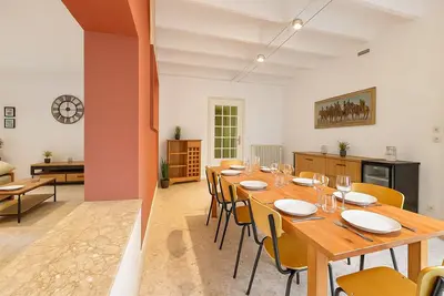 Image de La Nîmoise, Maison familiale avec jardin