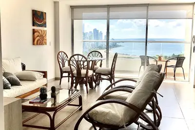 Image de Las Tres Carabelas In Cartagena One Block From The Beach