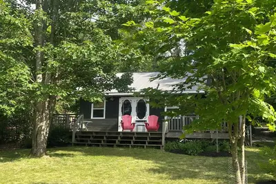 Image de The Rosie - Muskoka Cottage on Semi Private Lake