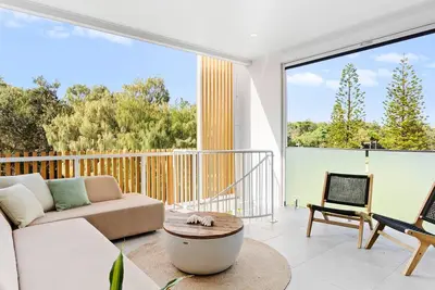 Image de Beachfront on Cylinders