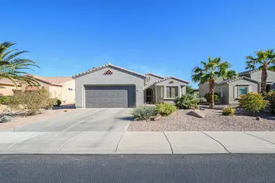 Image de 2br, 2ba & office. House in \"The Grand\". Best Senior resort in Nw Phoenix