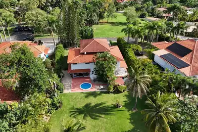 Image de Impressive Villa in Country House for rent