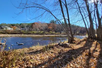 Image de Charming 1-bedroom riverside cottage in enchanting Au Sable Forks with Ac & WiFi