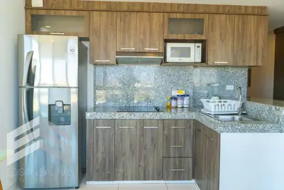 Image de \nModern Salinas Condo, Steps to Beach + Rooftop Terrace!