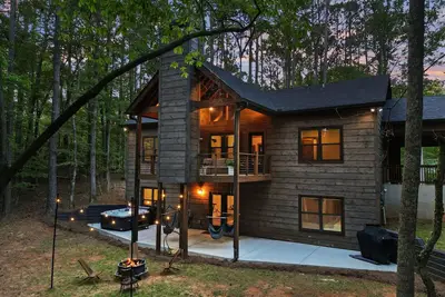 Image de Luxury 4-bedroom cabin in enchanting Ellijay, with resort access