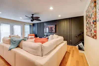 Image de The Dream! Luxury Home By Norfolk Base | King Bed
