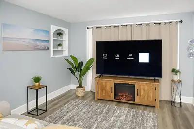 Image de Bright and Comfy 2-bedroom apartment - 7 mins to Buf Airport