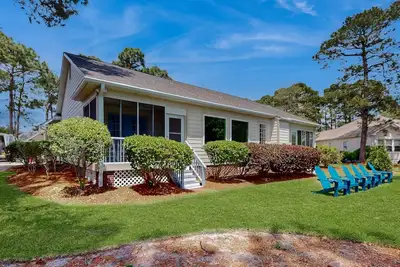 Image de Fairway Pines: Your Serene Refuge near local golf courses in St. James, Nc