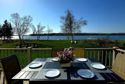 Image de Summerside Cape on Crooked Lake-Waterfront-Sunsets-Sleeps 12