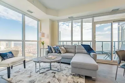 Image de Elegant 2br-2bath Condo, Parking, City View