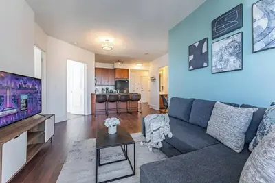 Image de Executive  2br-2Bath Condo, High Floor, Parking