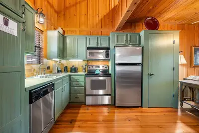 Image de Perfect Family Getaway | King Beds, Loft & Pool Access