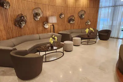 Image de Shore 2 Residence 1 Br w/Balcony near Moa & Airport