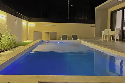 Image de New 2br Home in amazing Noord + Pool + Fully Ac