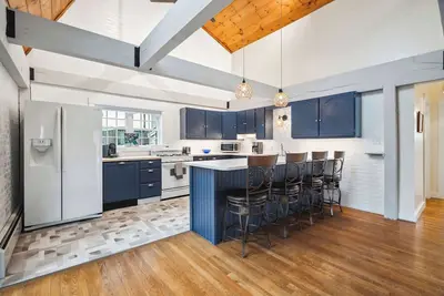 Image de Beach Plum Cottage | Walk to Beach | Deck