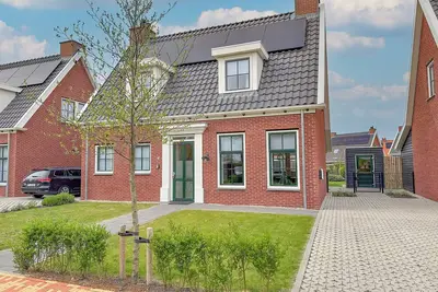 Image de Villa moderne avec sauna, jacuzzi et jardin