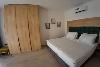 Image de Spacious 5-bedroom villa with WiFi, access to gym and pool in charming Tarčin