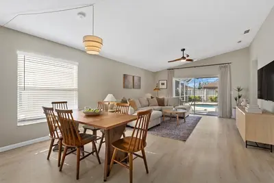 Image de Charming House with Heated Pool