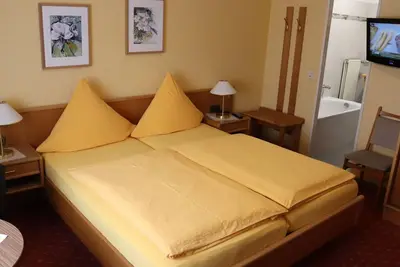 Image de Double room - Weinstube-Pension \"Moselblümchen\"