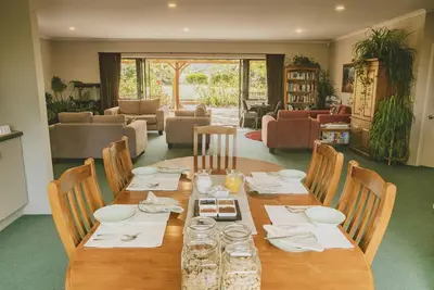 Image de Awatea Country Views - Gather friends and family and relax with Country Views.