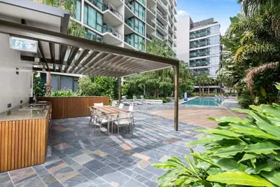 Image de Modern City View Apt Parking Pool Wifi for Busniess & Leisure
