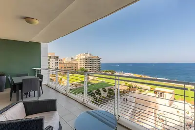 Image de Luxury Coastal Apartment with Panoramic Views
