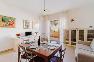 Image de Maison de vacances 'Rossella à Otranto' avec balcon, Wi-Fi et climatisation