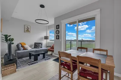 Image de Modern 2br Suite with Underground Parking in Sw Calgary