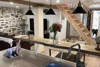 Image de Appartement de charme à Saint-Romain avec Wi-Fi et climatisation